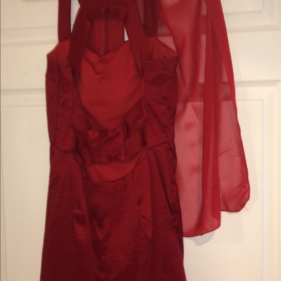 Red dress just in time for Valentine’s Day - Picture 2 of 2